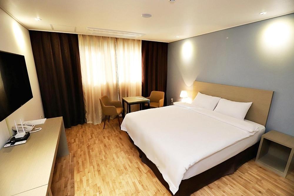 Sea Moon Tourist Hotel Incshon Kültér fotó