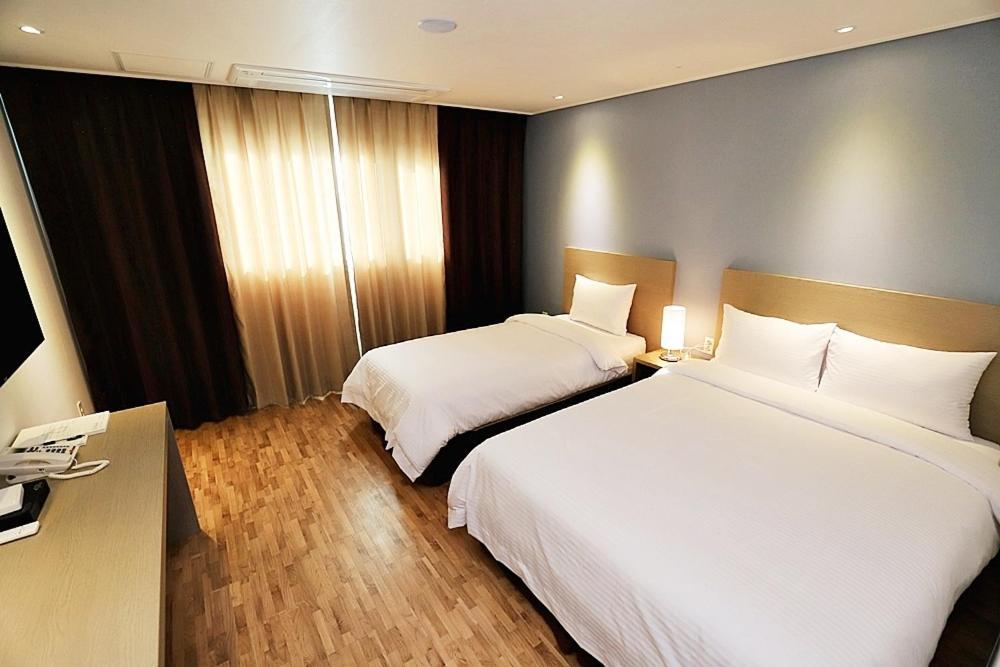 Sea Moon Tourist Hotel Incshon Kültér fotó