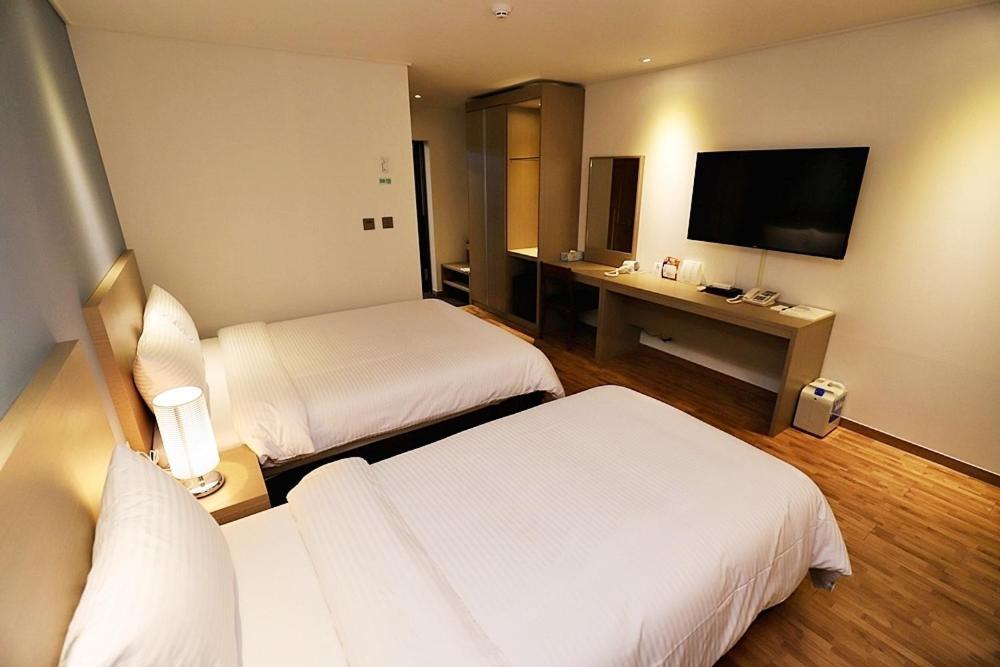 Sea Moon Tourist Hotel Incshon Kültér fotó